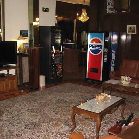 Hostal Maria Cristina Madrid Eksteriør billede