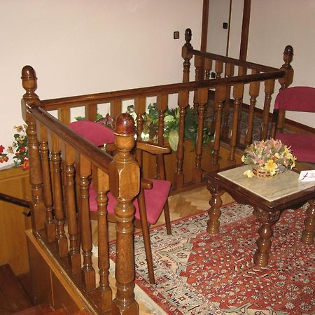 Hostal Maria Cristina Madrid Eksteriør billede